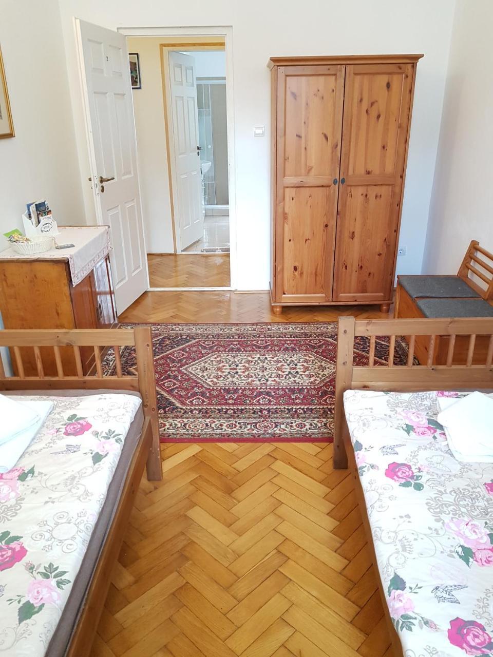 Várkerület Apartman Sopron Esterno foto