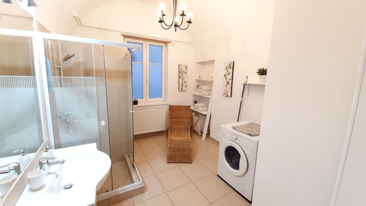 Várkerület Apartman Sopron Esterno foto